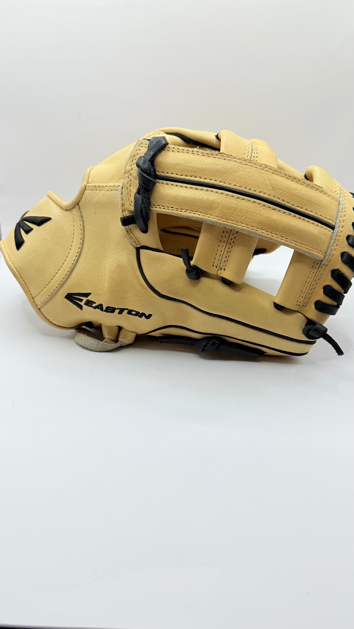 Easton Professional Series 11.5” Infield Glove