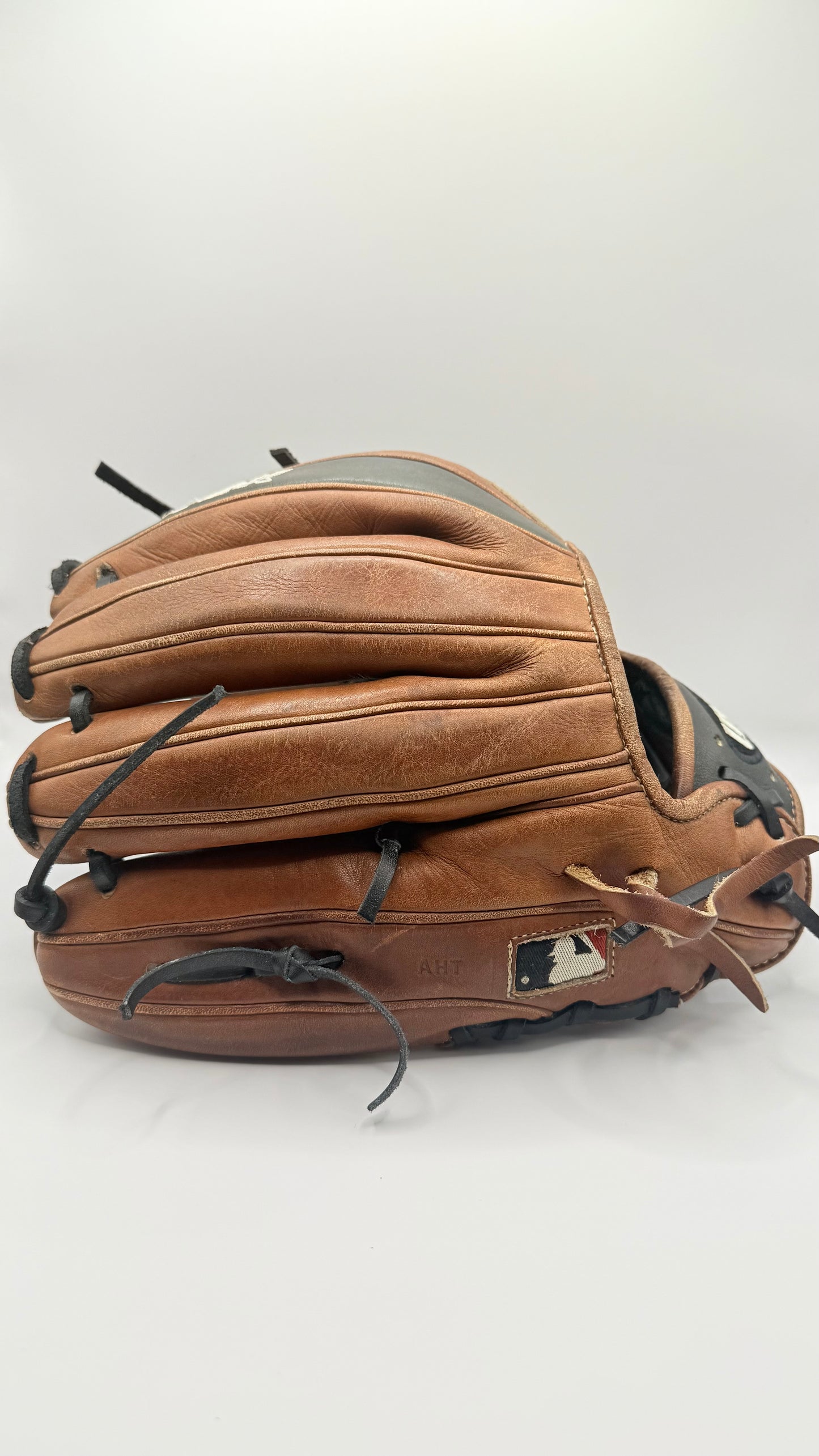 Wilson A2K 1787 11.75” Infield Glove