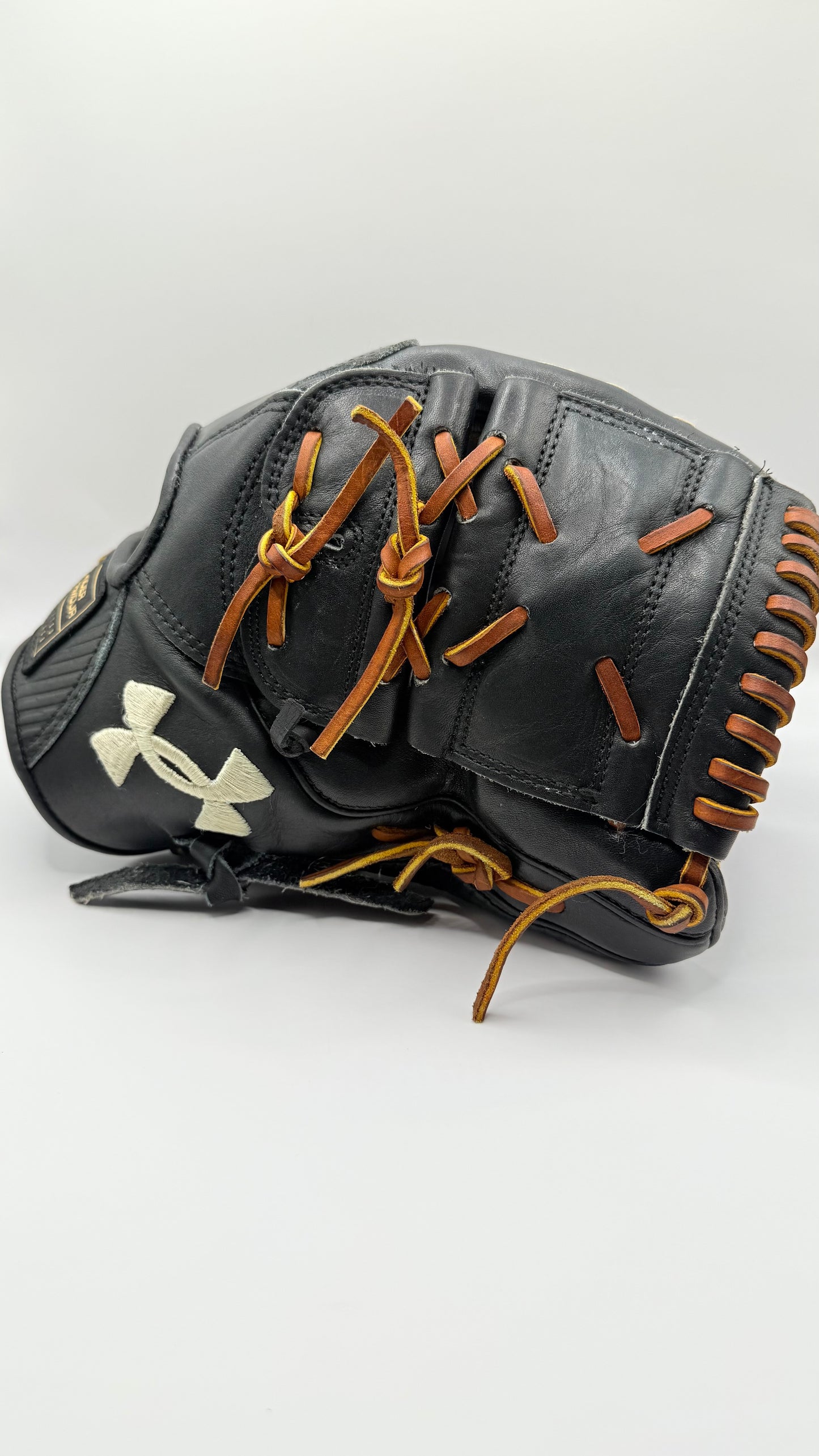 Under Armour Flawless 12” Pitchers Glove