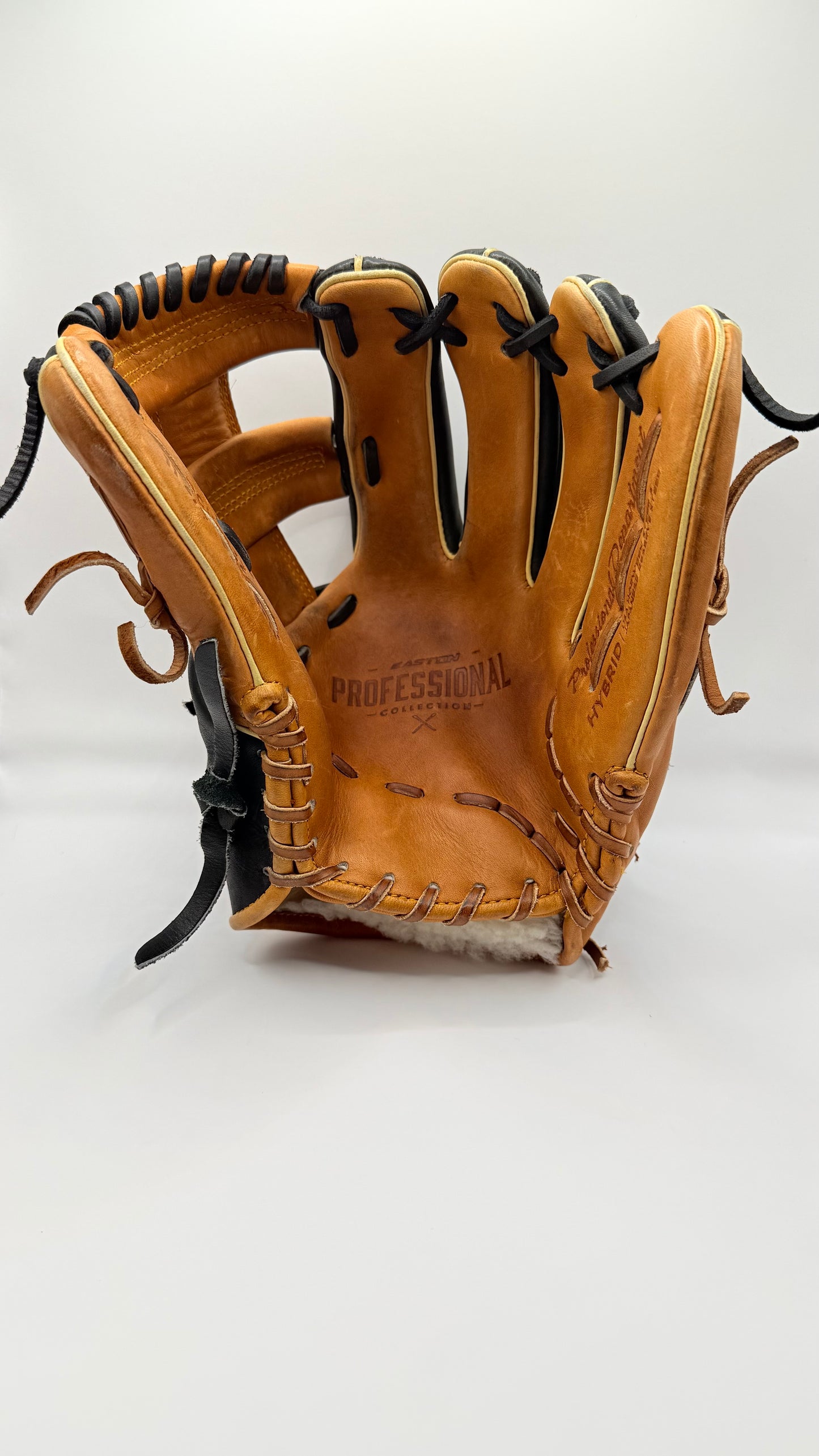 Easton Professional Horween 11.75” Infield Glove