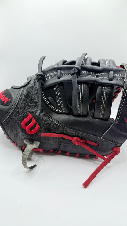 Wilson A2000 2820 12.25” First Base Mitt
