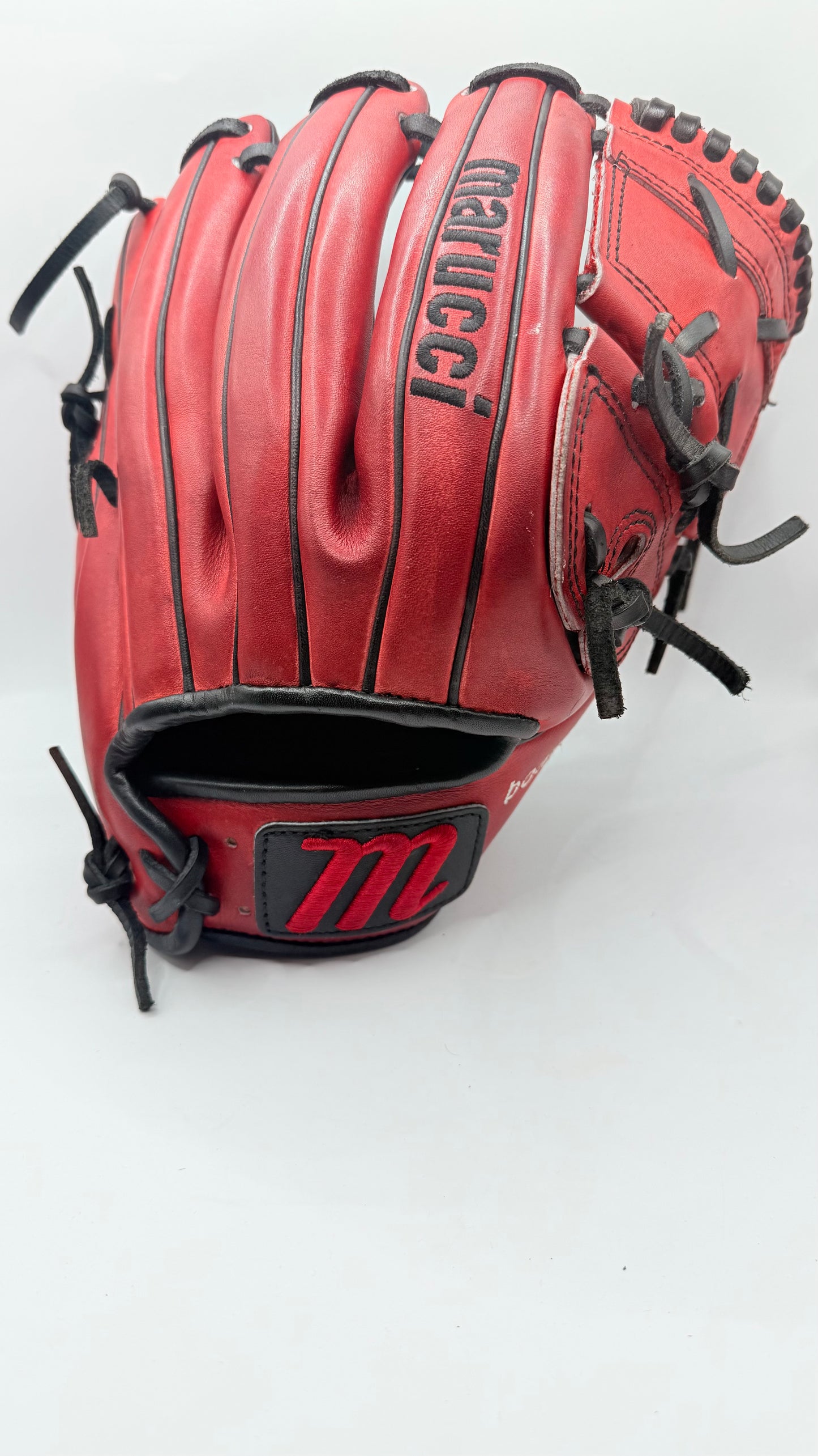 UGA 12.25” Pitching Glove Marucci Capitol